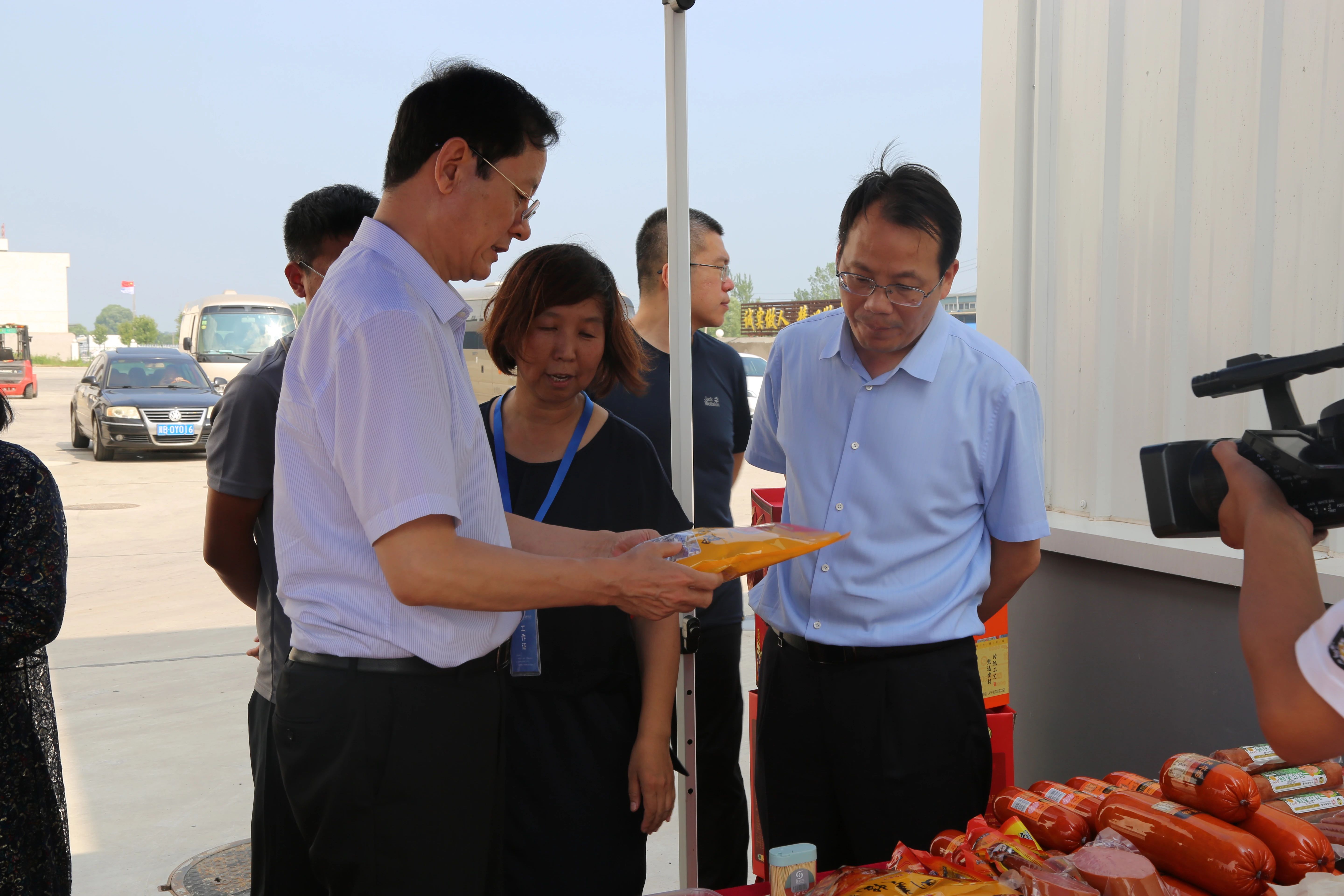  市级领导和县级领导一行来乐亭调研“大力发展预制菜产业，培育我市万亿GDP发展阶段新动能”活动